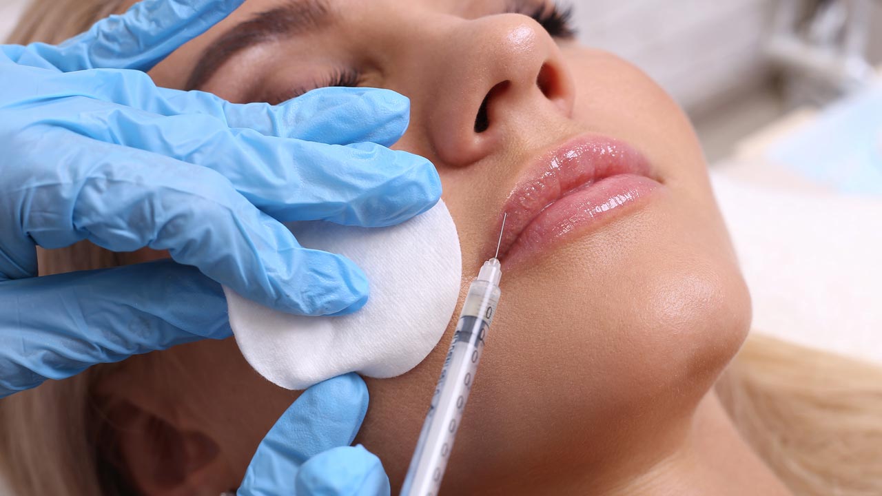 Lip Implants vs Injections: What to Choose?